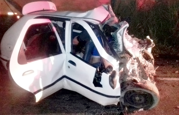 Oito pessoas morrem em grave acidente na BR-101