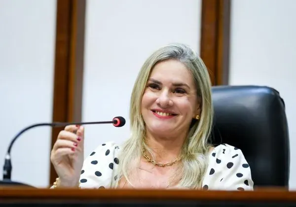 Ivana Bastos institui programa de proteção digital; Câmaras poderão aderir