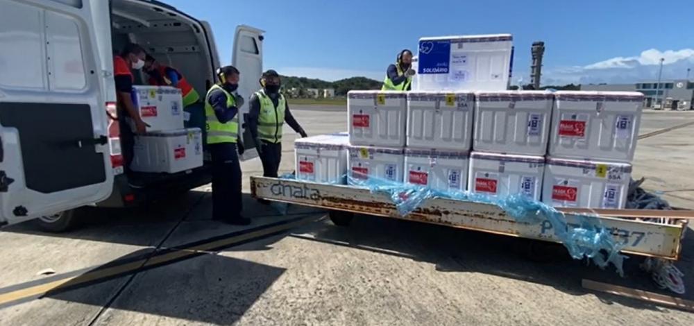 Bahia receberá cerca de 200 mil doses de vacinas contra Covid-19 nesta segunda-feira
