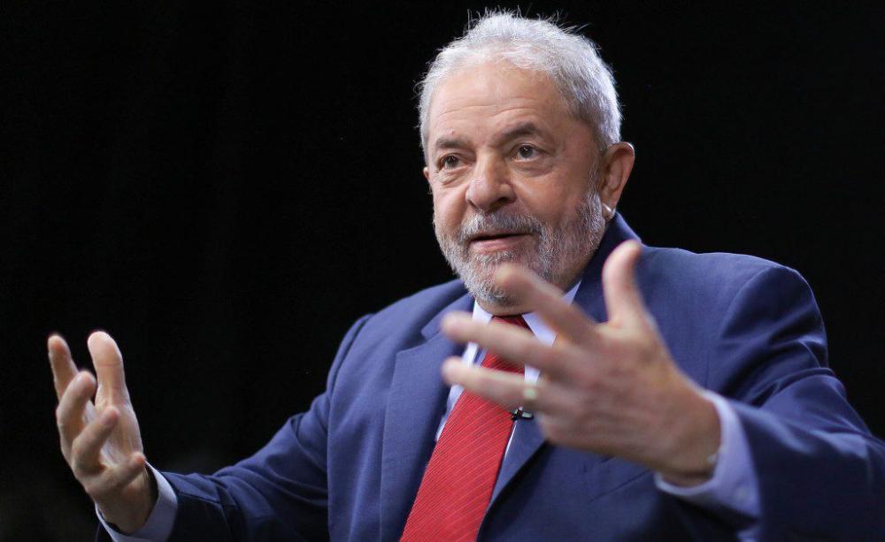 Lula garante que quem ganha até dois salários mínimos não vai pagar IR