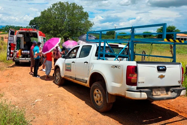 Gestante perde bebê após colisão entre moto e caminhonete em Macaúbas