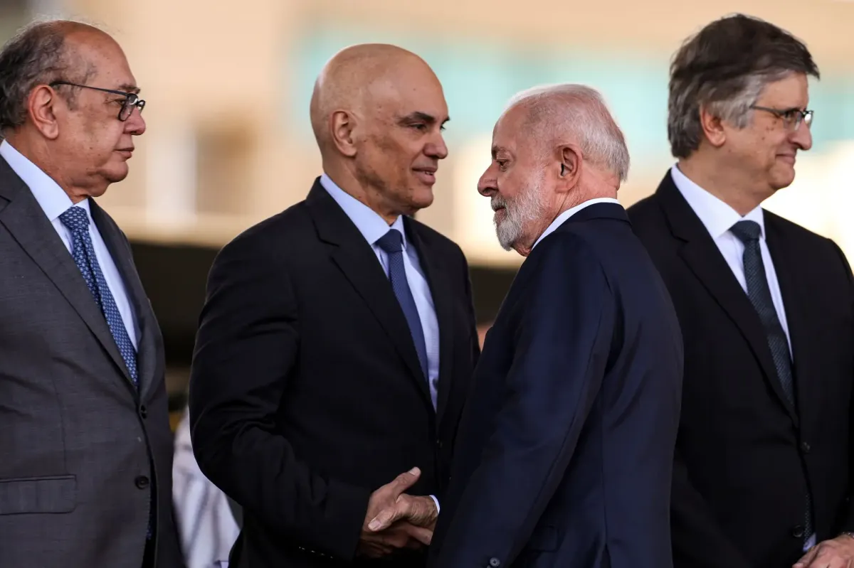 Lula se reúne com ministros do STF em meio à crise envolvendo Alexandre de Moraes
