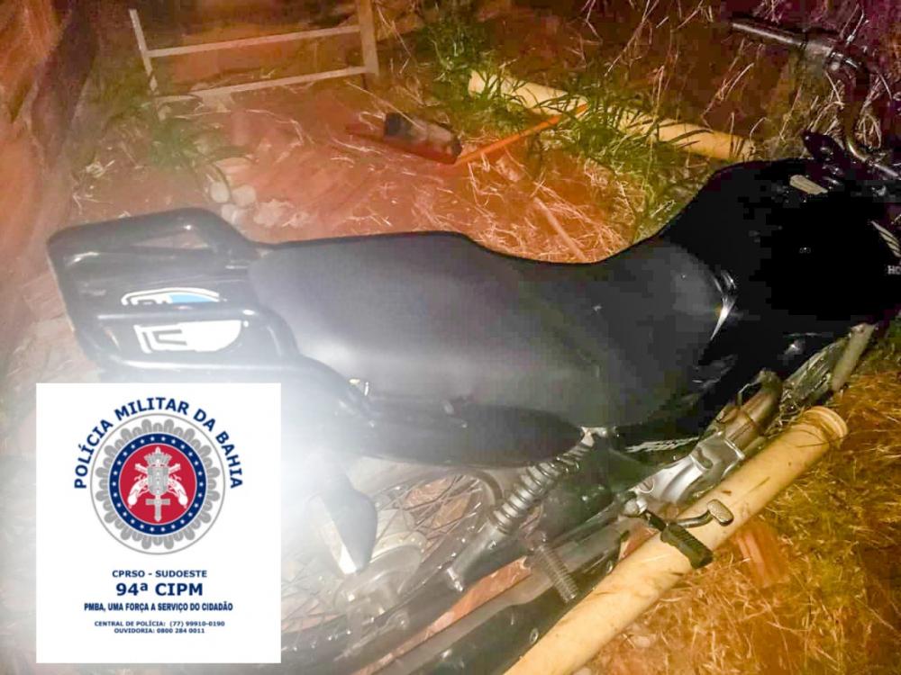 Moto roubada é recuperada pela PM em Ibiassucê