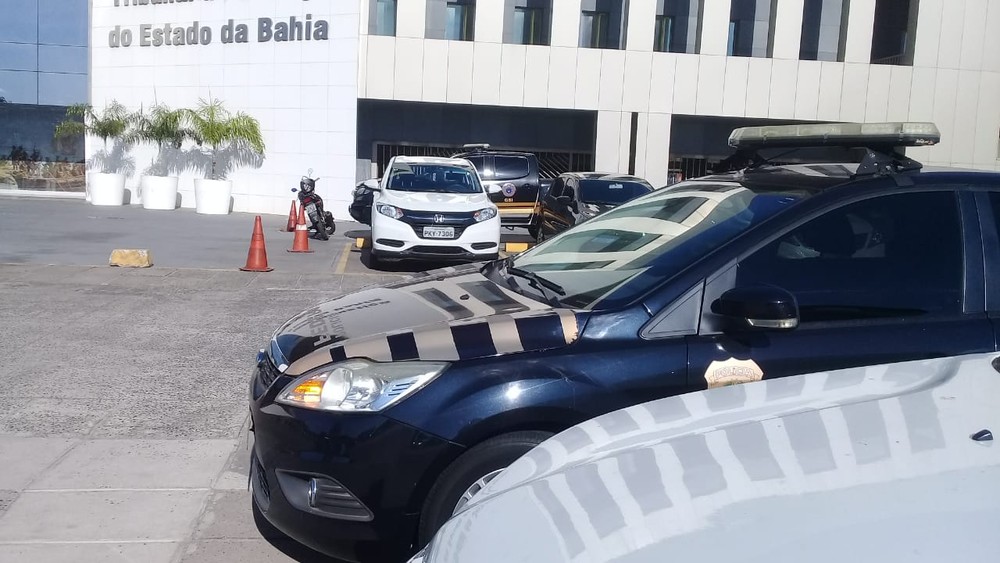 Bahia: Operação da PF contra venda de sentenças afasta quatro desembargadores e dois juízes