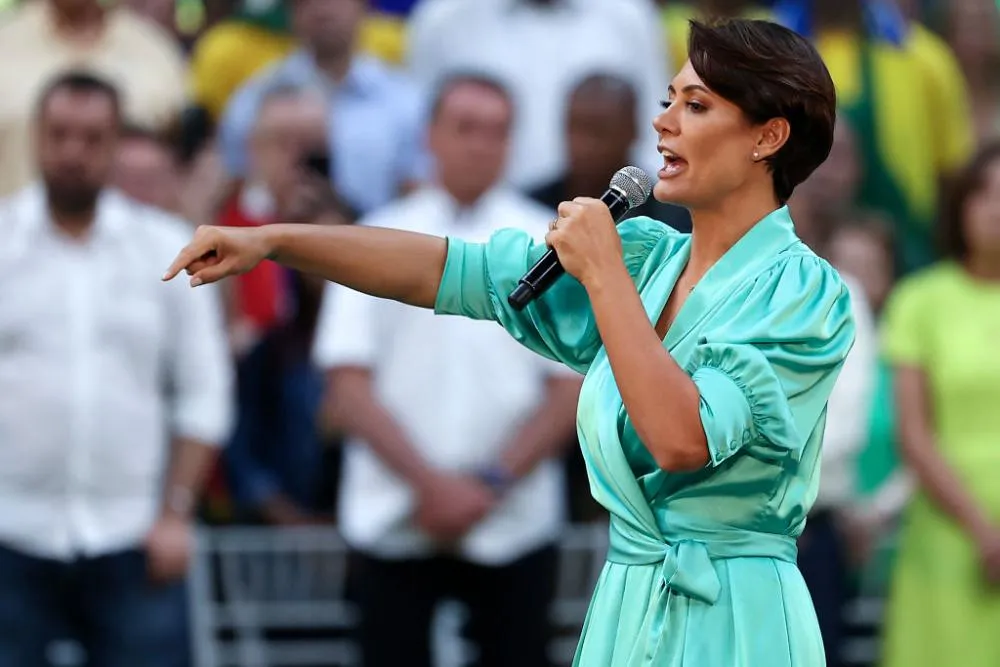 Michelle condiciona atuação política à recuperação de Bolsonaro