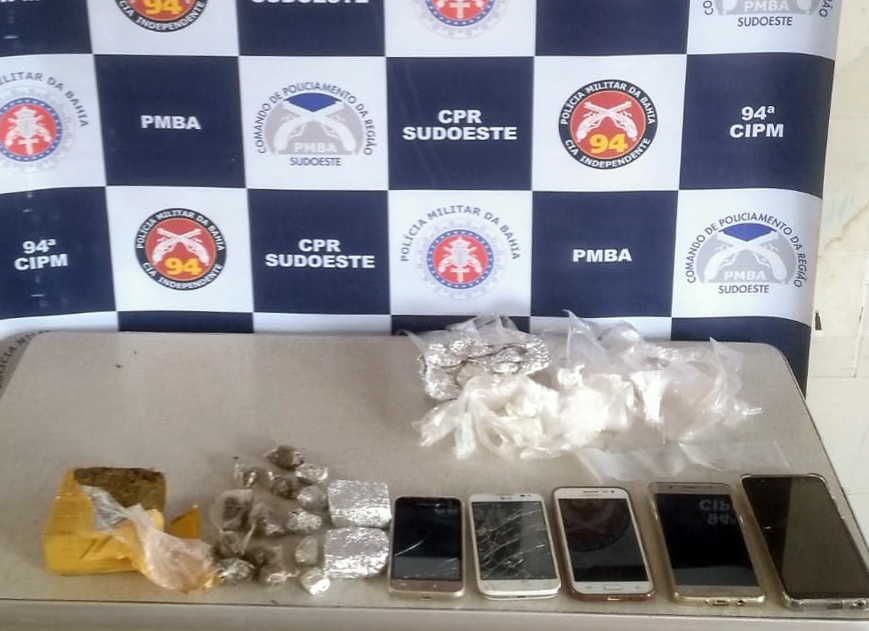 Mulher é presa por tráfico de drogas no bairro Alto Buenos Aires em Caetité