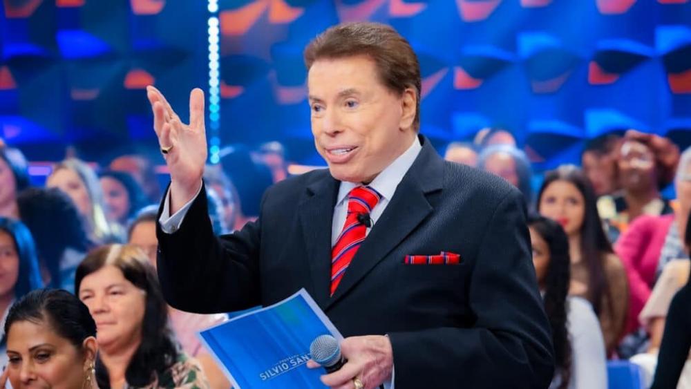 Filha de Silvio Santos justifica ausência do apresentador da TV