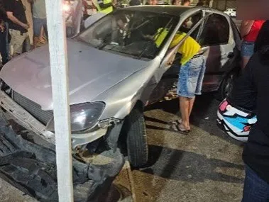 Batida entre dois veículos mobiliza Samu, trânsito e Polícia Militar em Guanambi