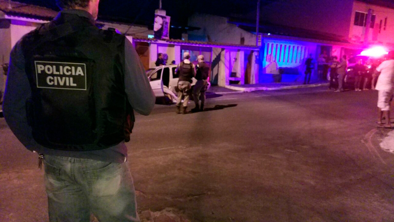Conquista: Homem foi executado a tiros na Av. Fernando Spinola