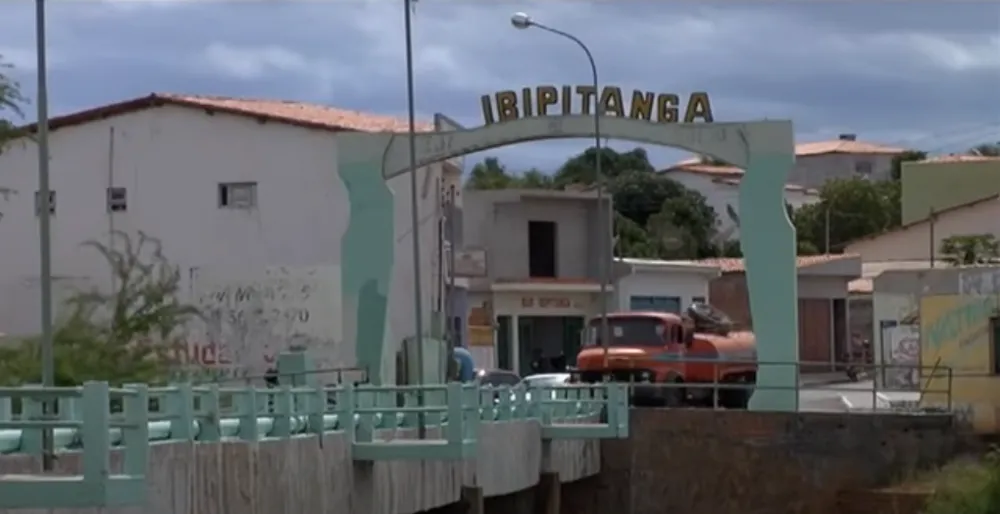 Mulher é presa por tráfico de drogas em Ibipitanga