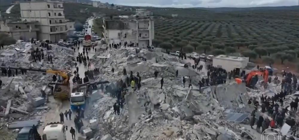 Mortes em terremoto na Turquia e na Síria ultrapassam 7 mil