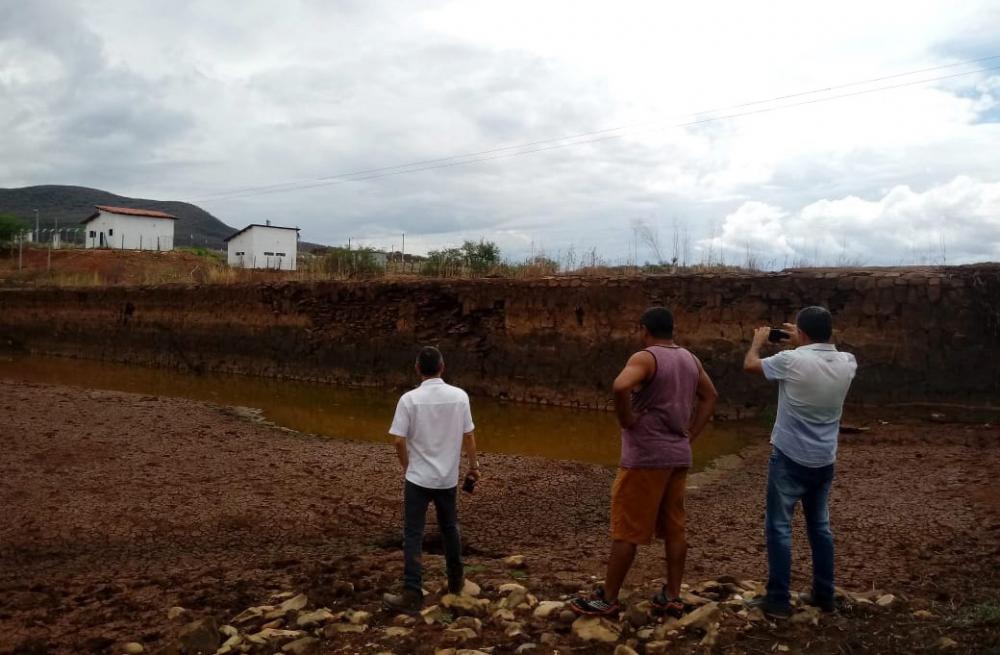 Rio do Pires: Engenheiros da Codevasf vistoriam Barragem do Rio da Caixa