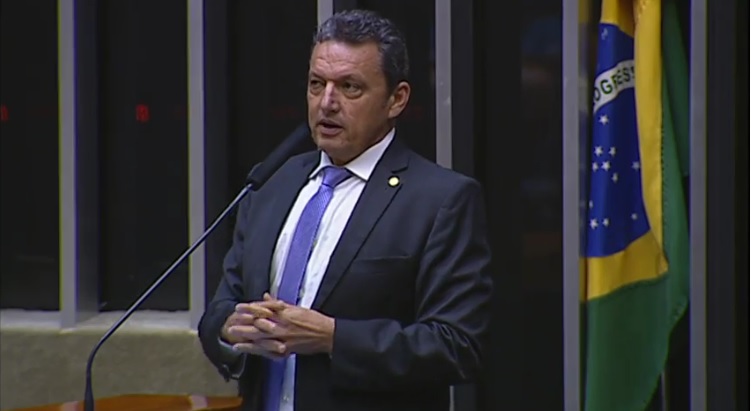 Deputado Charles Fernandes comemora a retirada de pontos de impacto social do relatório da Reforma da Previdência 
