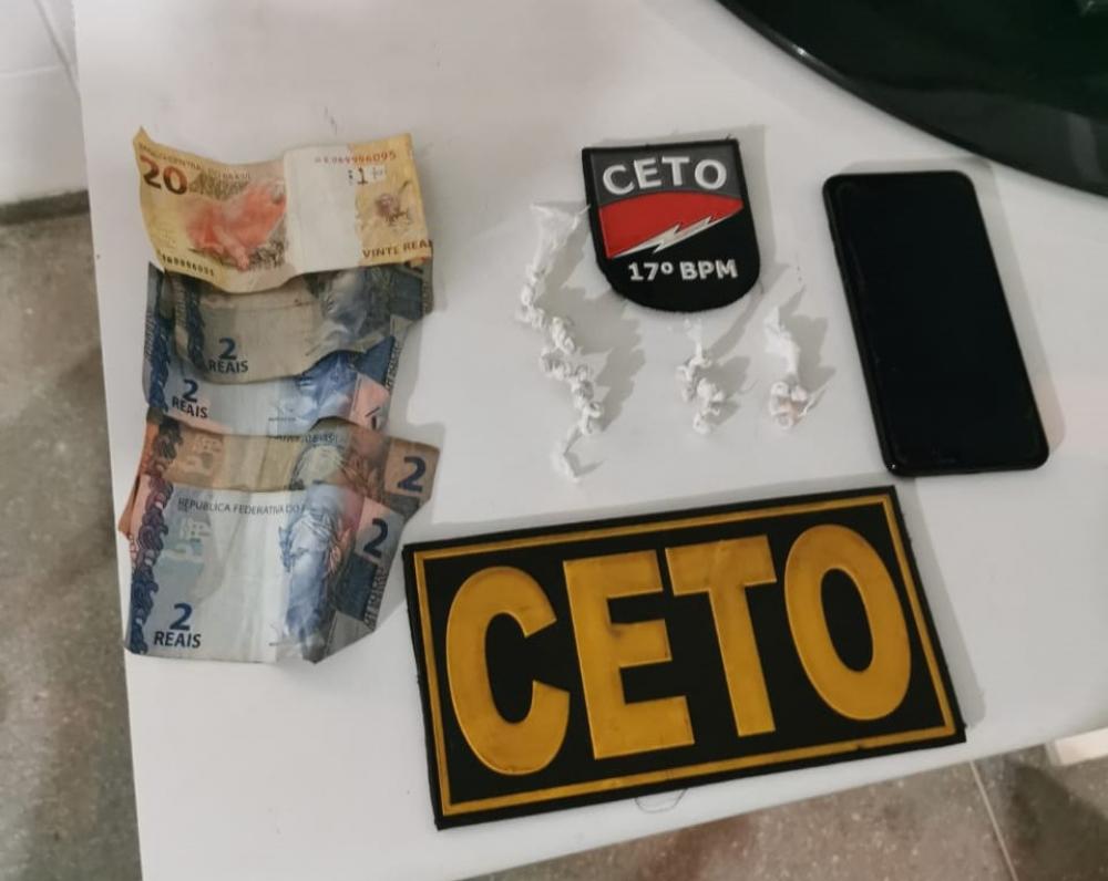 Mulher é presa com pedras de crack no Centro de Guanambi 