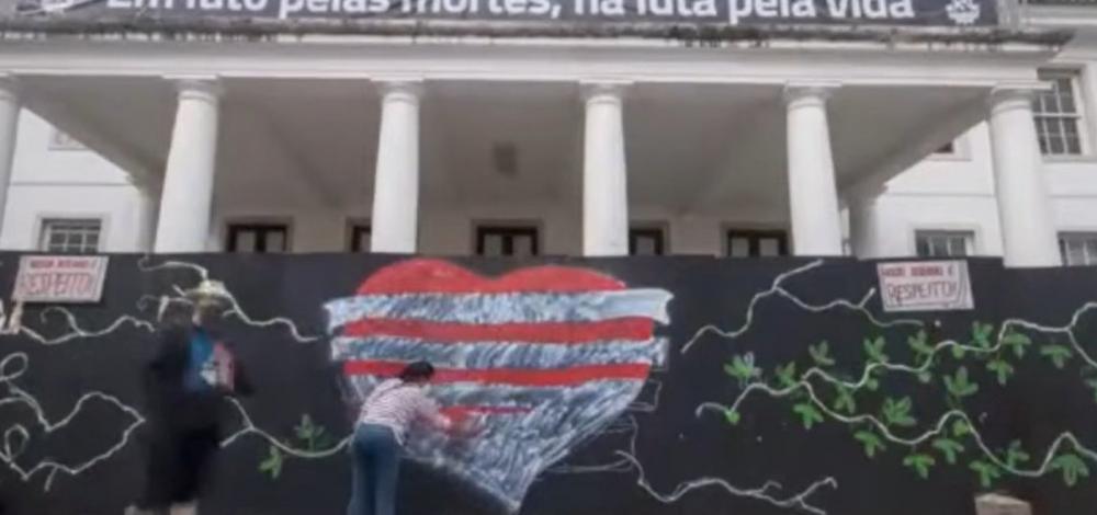 Ufba denuncia orçamento igual ao de 2010 e lembra vítimas da Covid-19