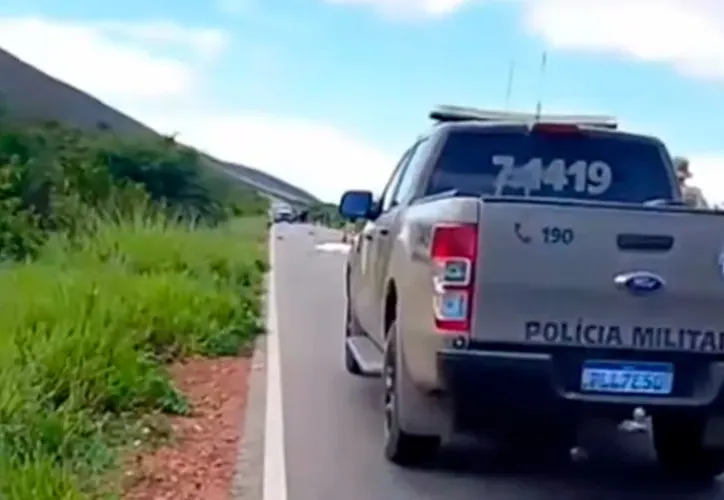 Motociclista morre após colisão e atropelamentos sucessivos na BA-142, em Tanhaçu