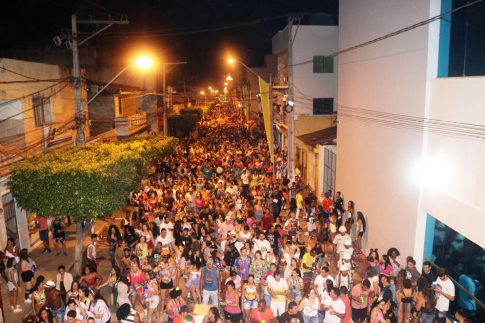 8º Carnaval da Diversidade e 33ª Lavagem da Esquina do Padre movimentam folia e economia em Caetité