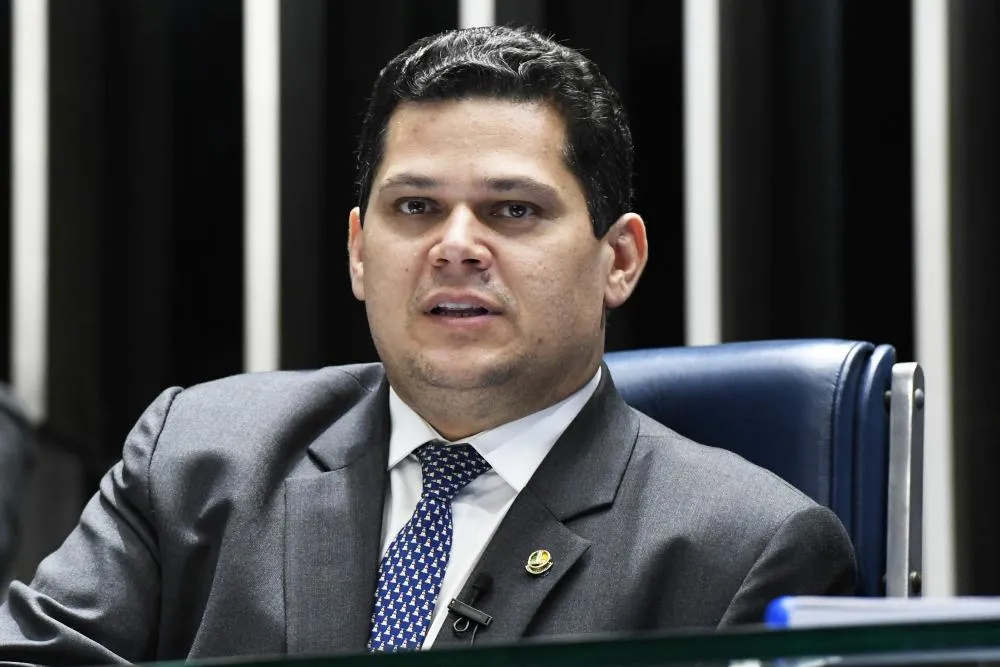Fiesp articula pressão sobre Senado contra fim da escala 6x1