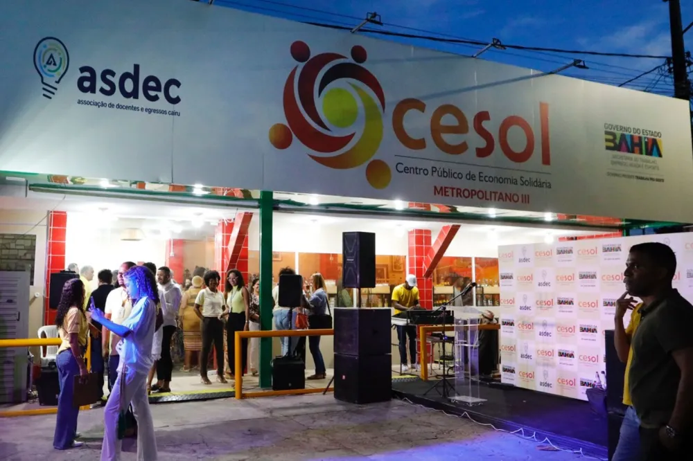 Governo inaugura Cesol e amplia internet gratuita em Paramirim