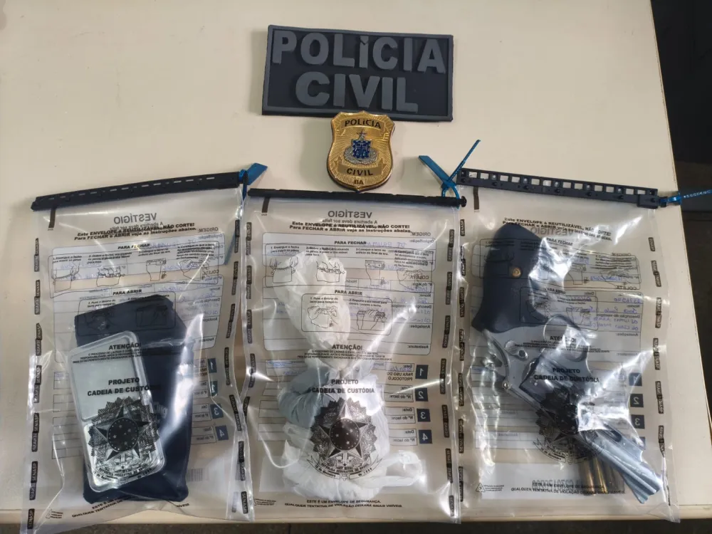 Arma de calibre restrito é apreendida durante operação em Brumado