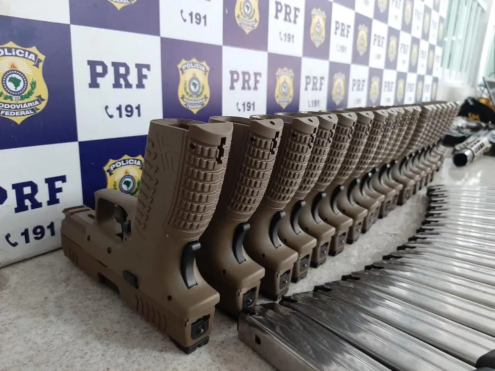 Apreensão de pistolas em Vitória da Conquista deu início a investigação da PF sobre infiltração do CV na política do Rio