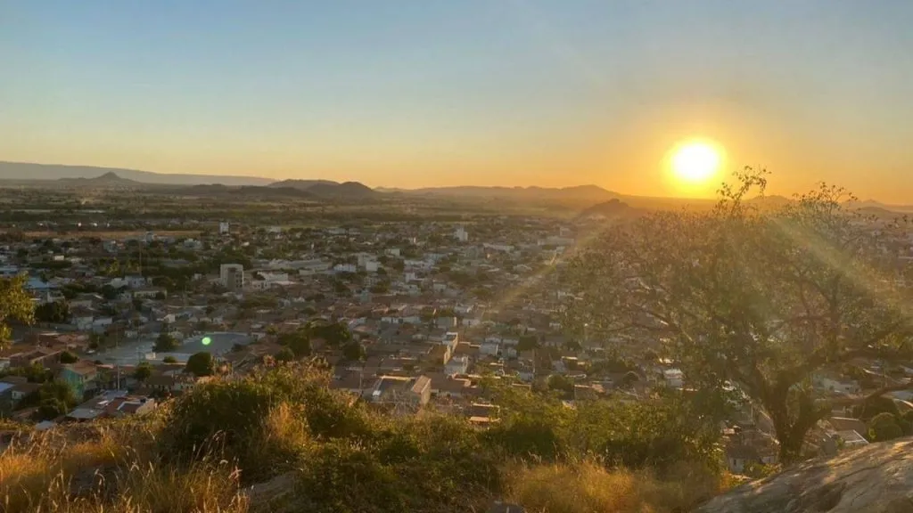 Bahia está entre 16 estados em alerta para calor extremo e baixa umidade