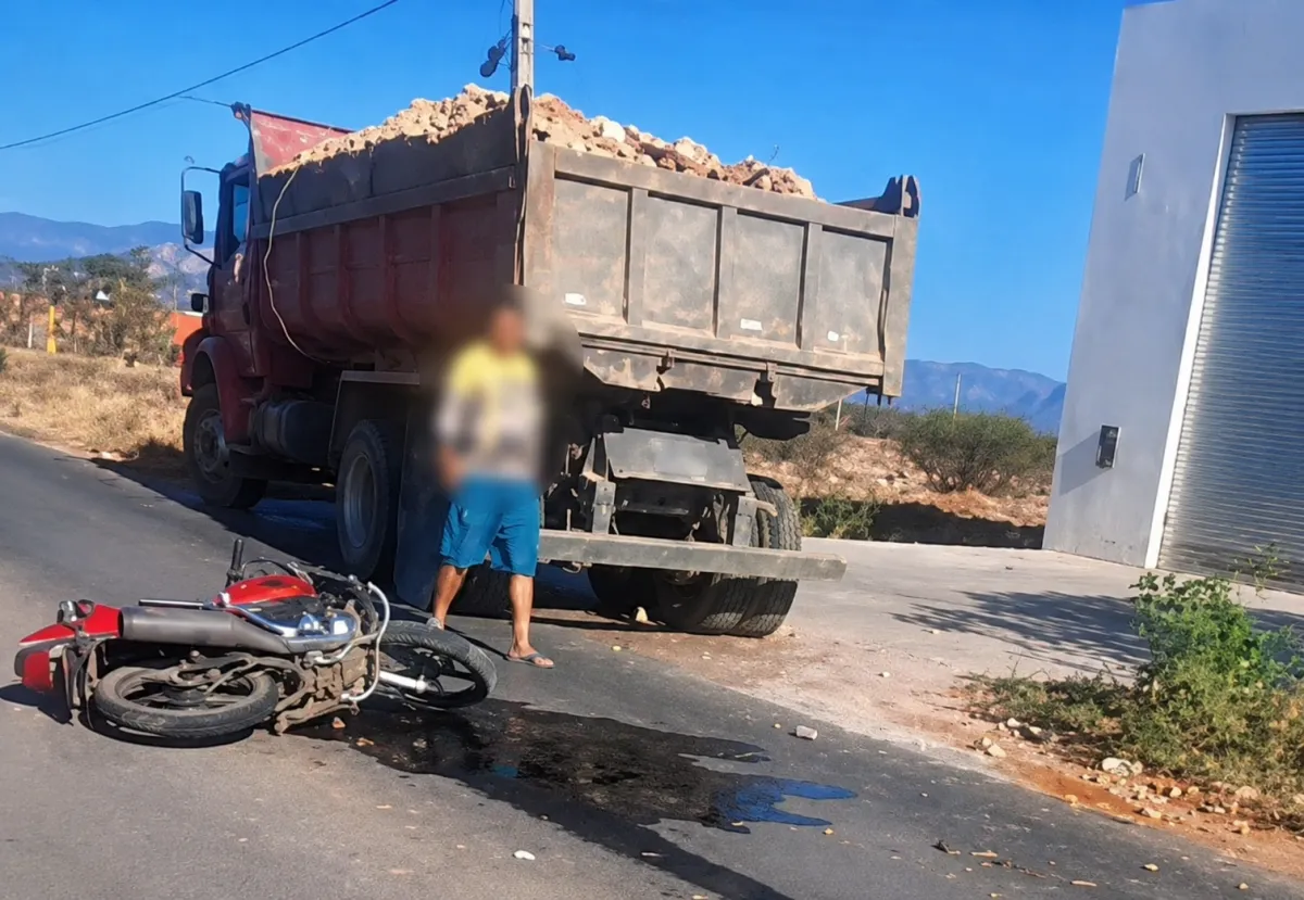Casal morre após moto bater de frente com caçamba na BA‑152, em Livramento
