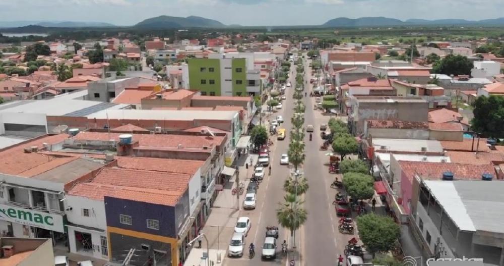 Jovem é atingida por raio em Ibotirama: "Meu brinco derreteu"