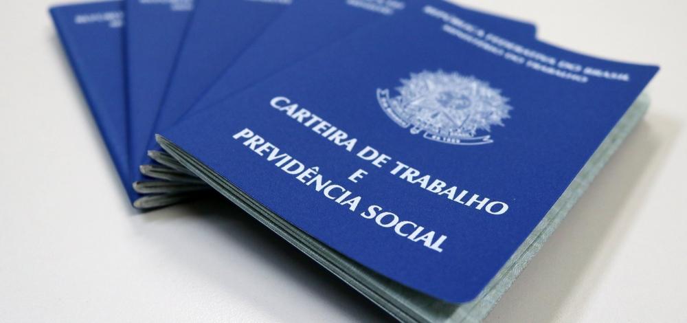 Desemprego mantém recorde e atinge 14,8 milhões de brasileiros, diz IBGE