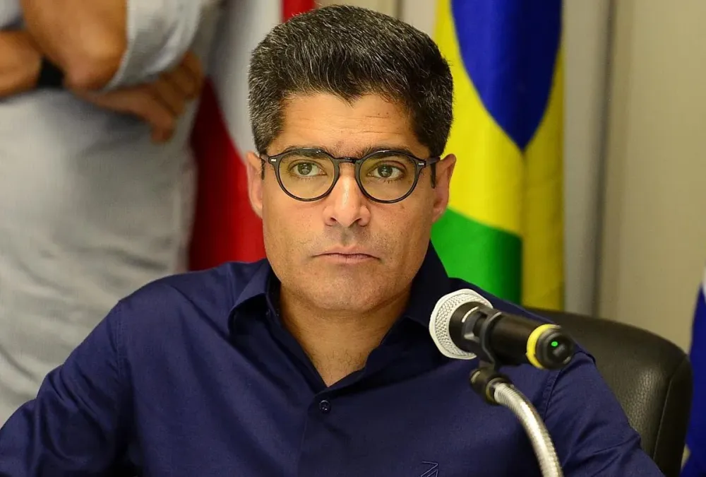 ACM Neto defende investigação isenta sobre Jaques Wagner