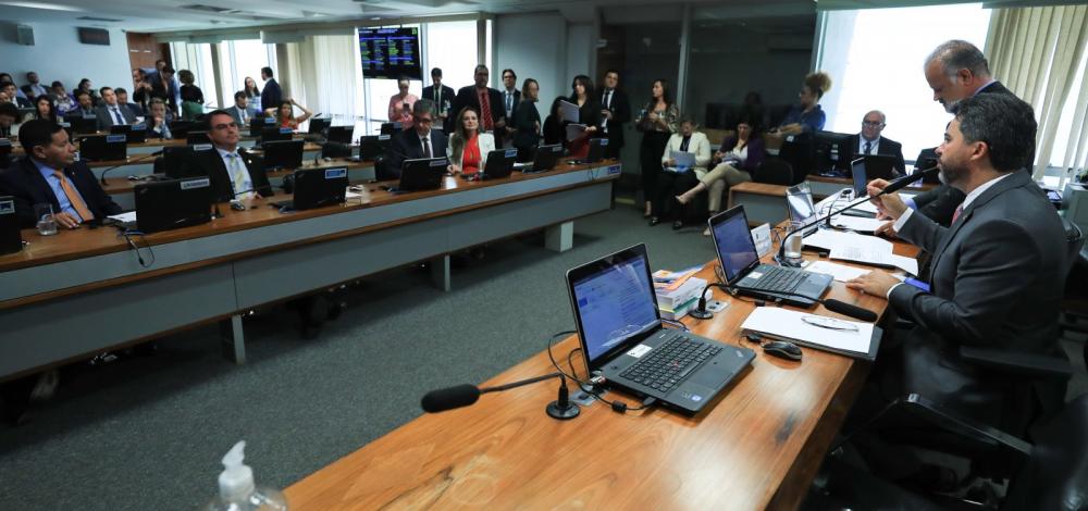 CCJ analisa projeto que pode retornar Seguro DPVAT nesta terça-feira