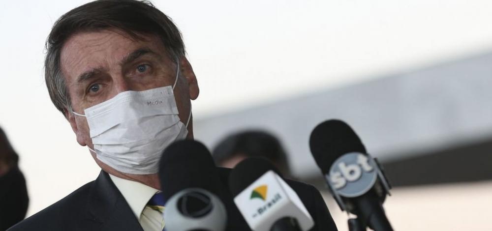 Bolsonaro diz que educação no Brasil está horrível e que pode escolher novo ministro nesta quinta