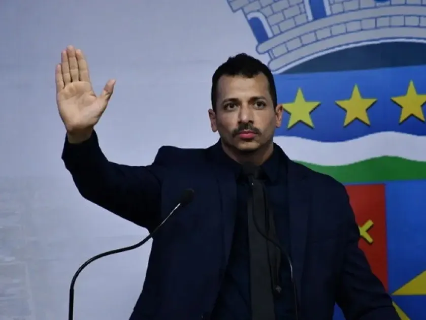 Alisson da Educação toma posse como vereador em Vitória da Conquista