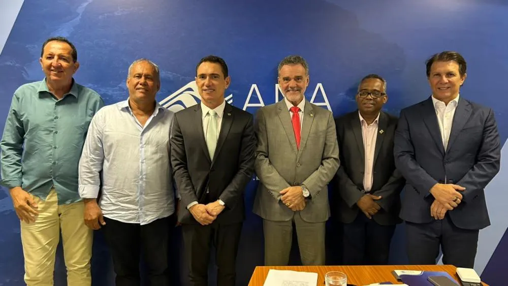 Crise hídrica em Ceraíma leva comitiva de Guanambi a Brasília