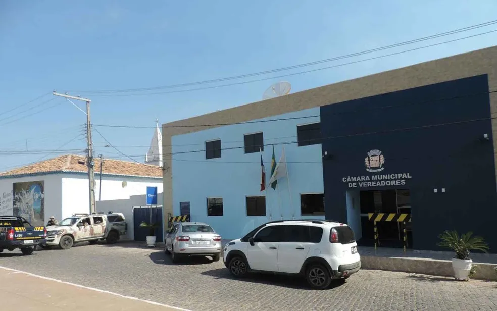 Justiça condena cinco por esquema de desvio de dinheiro na Câmara de Correntina após quase nove anos