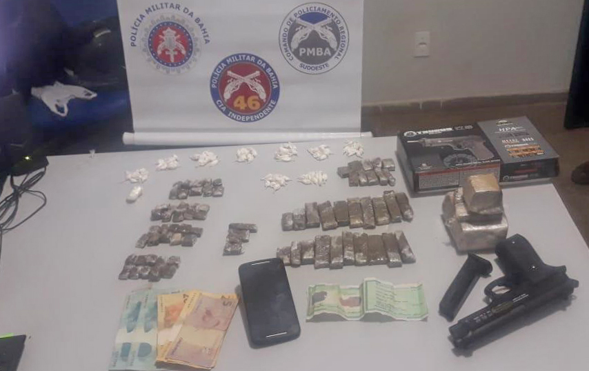 Livramento: homem com mandado de prisão em aberto é preso acusado de tráfico de drogas