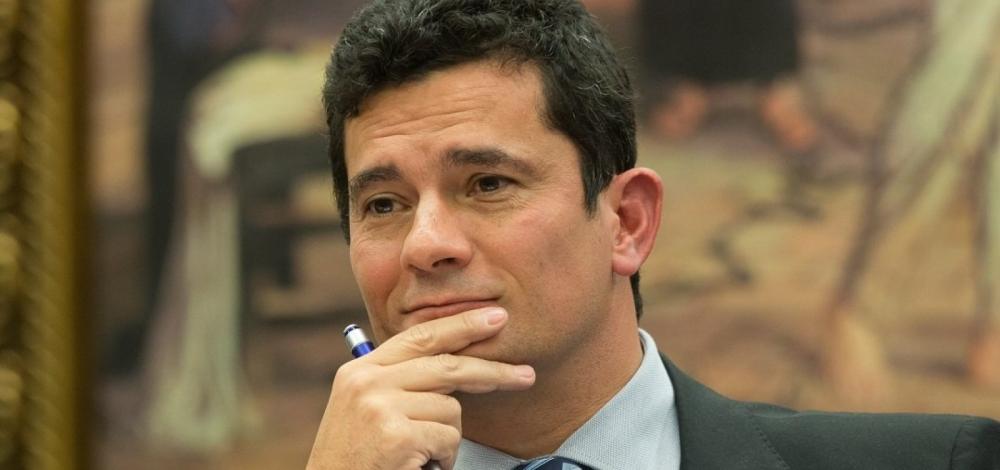 Após convite de Bolsonaro, PT quer que Moro se declare impedido de julgar Lula