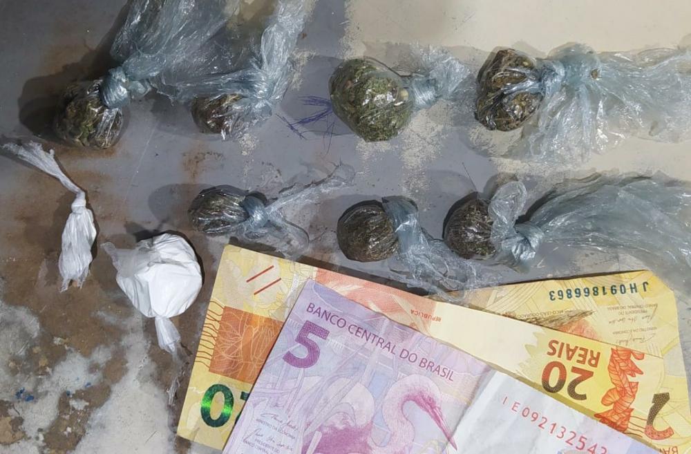 Homem é preso com drogas no bairro Nossa Senhora da Paz, em Caetité 