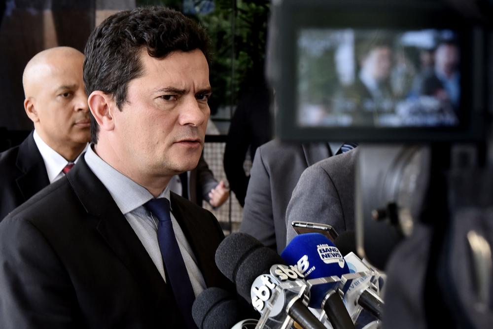 Ministro Sérgio Moro acelera venda de 80 mil bens do tráfico, diz coluna