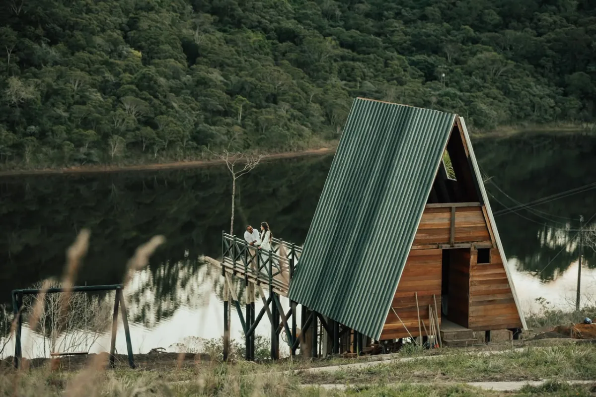 Entre as hospedagens românticas mais desejadas da Bahia, chale Bosque da Fortuna ganha destaque na PEGN