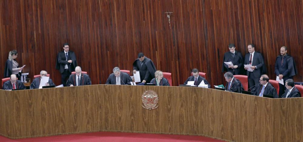 TSE propõe responsabilizar candidato por compartilhamento de notícias falsas