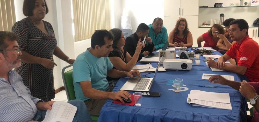 Servidores ainda avaliam nova PEC, mas mantêm protesto: ‘Insuficiente’, diz APLB