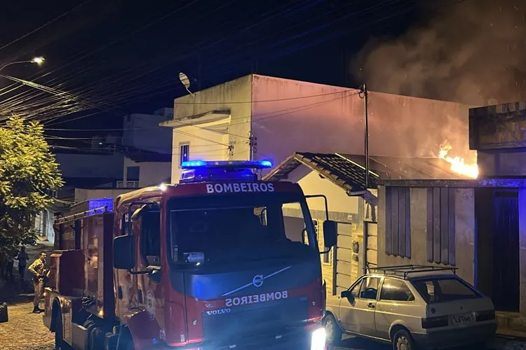 Homem incendeia casa da ex-sogra e é encontrado morto em Brumado