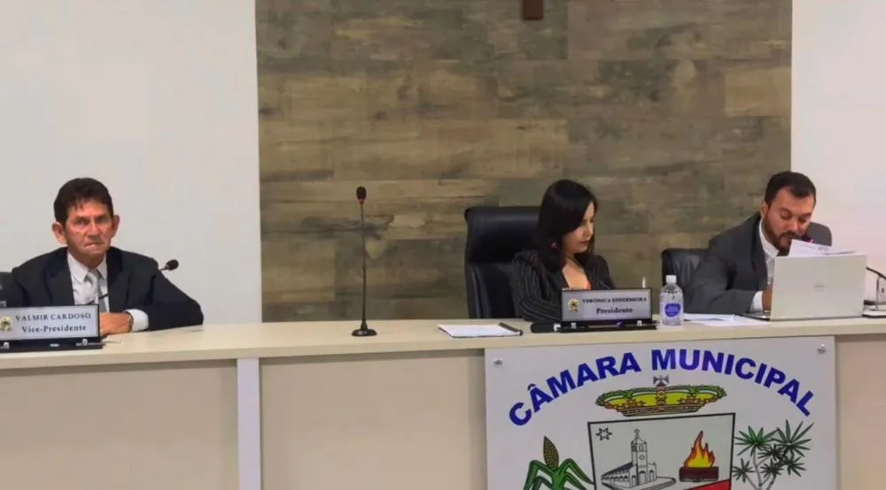 Superfaturamento? Câmara de Tanque Novo paga mais que o triplo por capinha de tablet