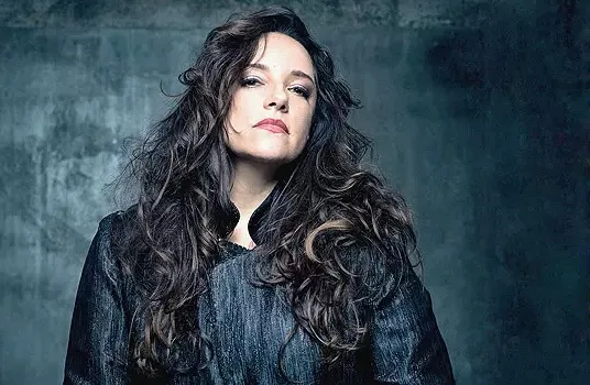 Ana Carolina é a primeira atração confirmada na Festa de Santana 2026 em Caetité