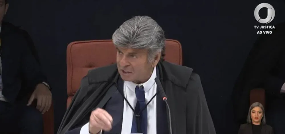 Fux suspende decisão de Dino e retoma retirada de post sobre Nossa Senhora