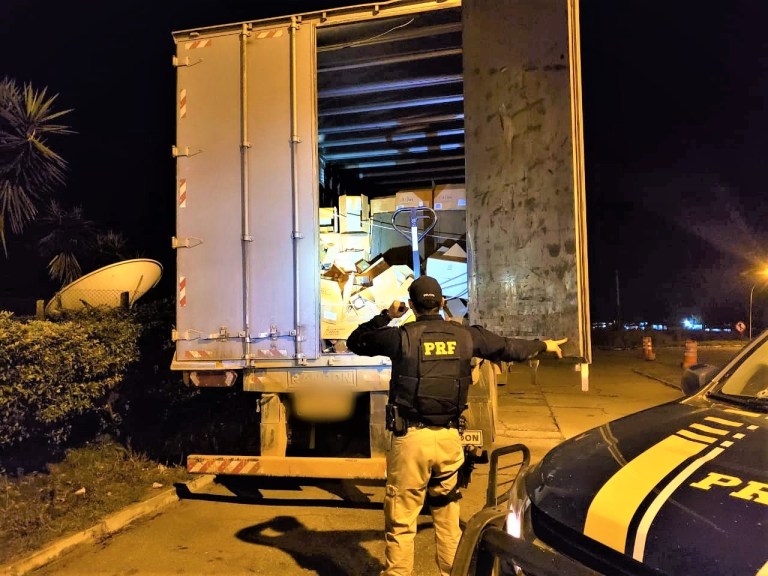 Sudoeste baiano: PRF recupera carga roubada avaliada em milhares de reais, apreende drogas e prende organização criminosa
