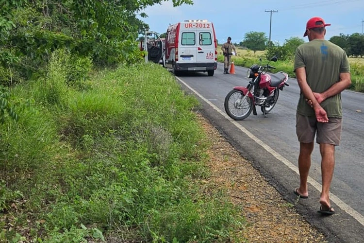 Acidente entre agrovilas mata motorista em Serra do Ramalho