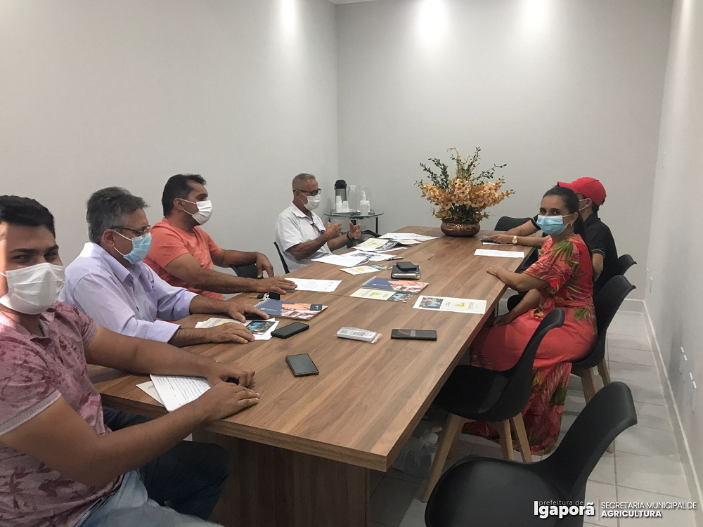 Moradores da zona rural de Igaporã são informados sobre os benefícios da água dessalinizada