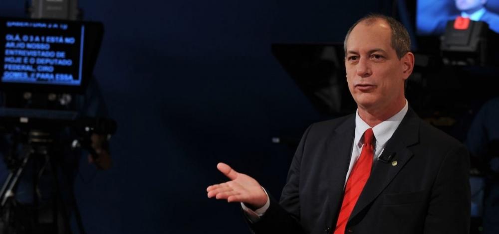 ‘Capital político de Bolsonaro não dura seis meses’, critica Ciro